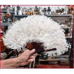 Ancien et authentique, �ventail en plumes d'autruche blanches. Ann�e 1900/1920. 0
