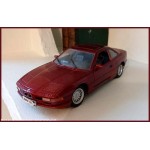 Miniature m�tal BMW 850I MAISTO 1/18