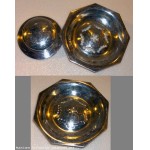 Ancien petit beurrier a decor en metal argente