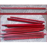 Ancienne r�gle rouge carr� bois d'�colier ann�e 1950/60 collector