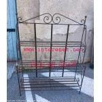 Etag�re en fer forger. 0
